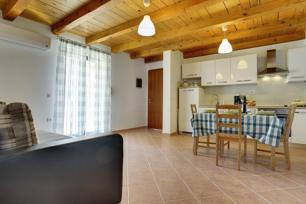Apartments Susanna Ližnjan Extérieur photo
